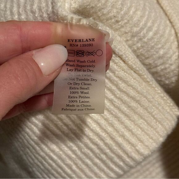 Everlane Cream Button Up Cardigan 100% Wool Sweater Size XS - Picture 7 of 8